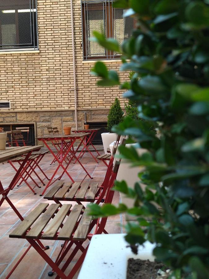 Met Pamplona Hotel Exterior foto